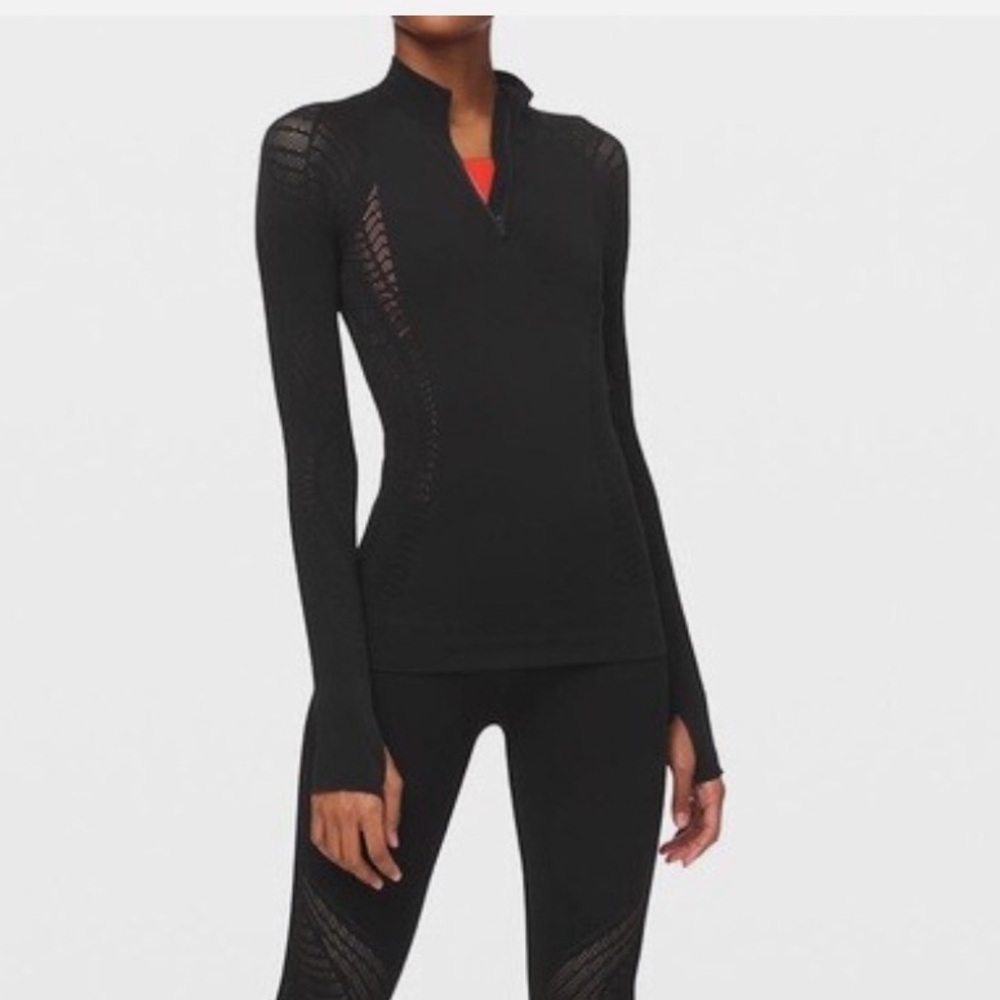 Lululemon Reveal Half Zip Aurora in Black, size 4